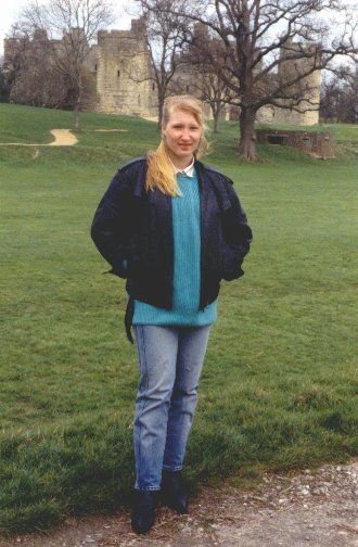 Katja at Bodiam Castle